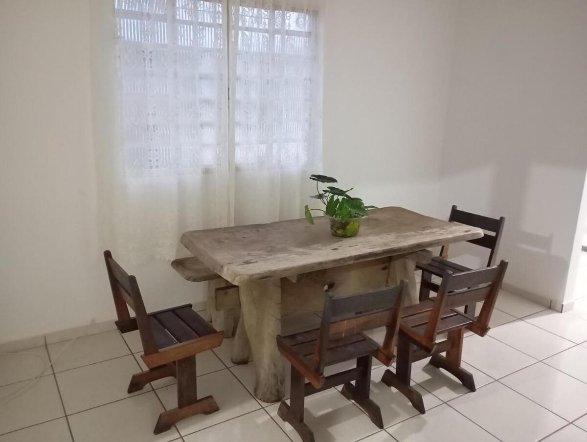 Lindo Sobrado Com 3 Quartos Sendo 2 Belo Horizonte