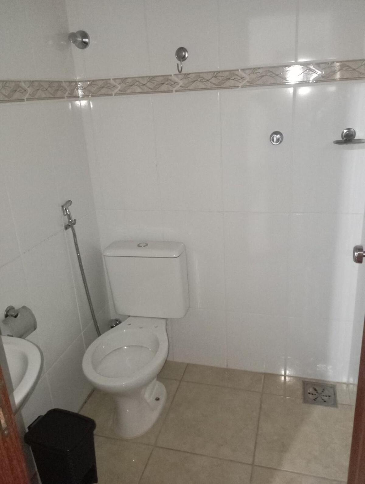 Lindo Sobrado Com 3 Quartos Sendo 2 * Belo Horizonte