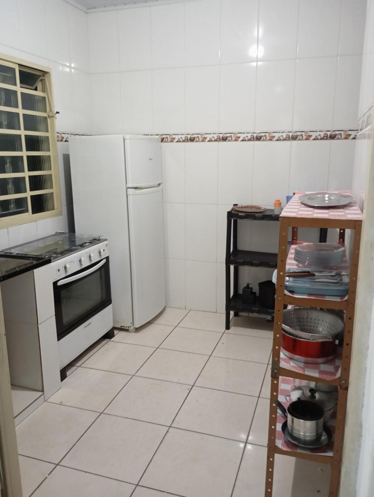 Lindo Sobrado Com 3 Quartos Sendo 2 *